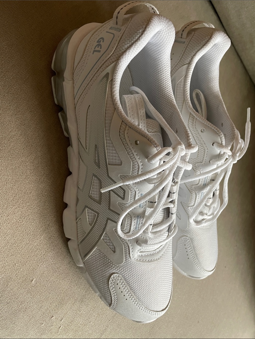 Asics White Lace-Up GEL Wuantum 90Running Sneakers Like New